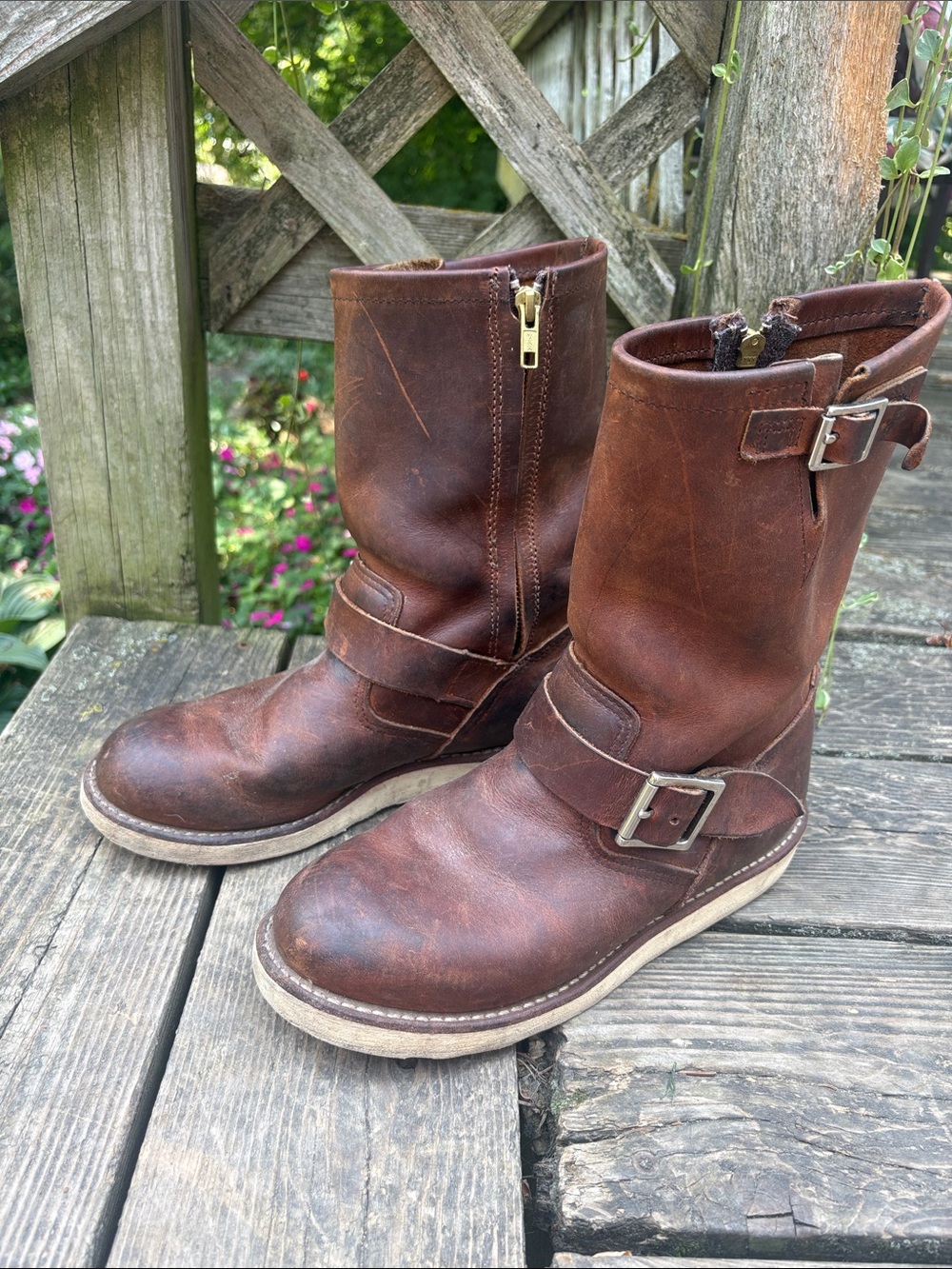 Red Wing size 6 Brown Leather Zip Engineer Boots